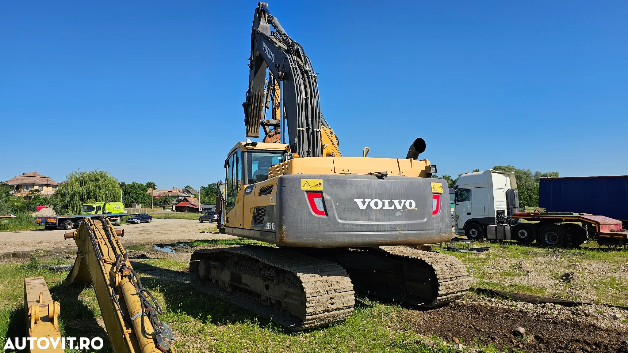 Volvo EC 300 Excavator pe senile - 12