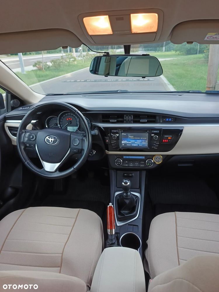 Toyota Corolla 1.6 Prestige EU6 - 7
