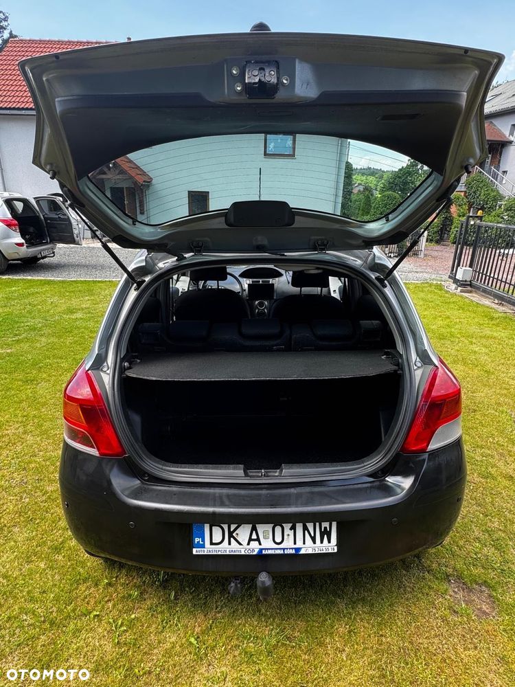 Toyota Yaris - 2