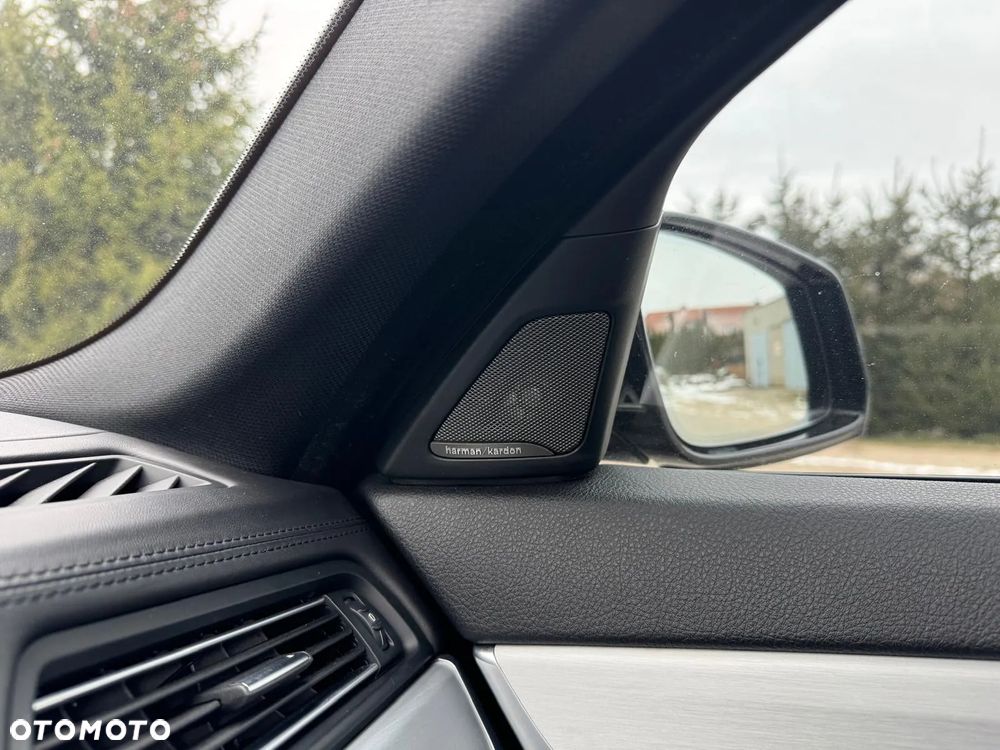 BMW Seria 5 M550d xDrive - 8