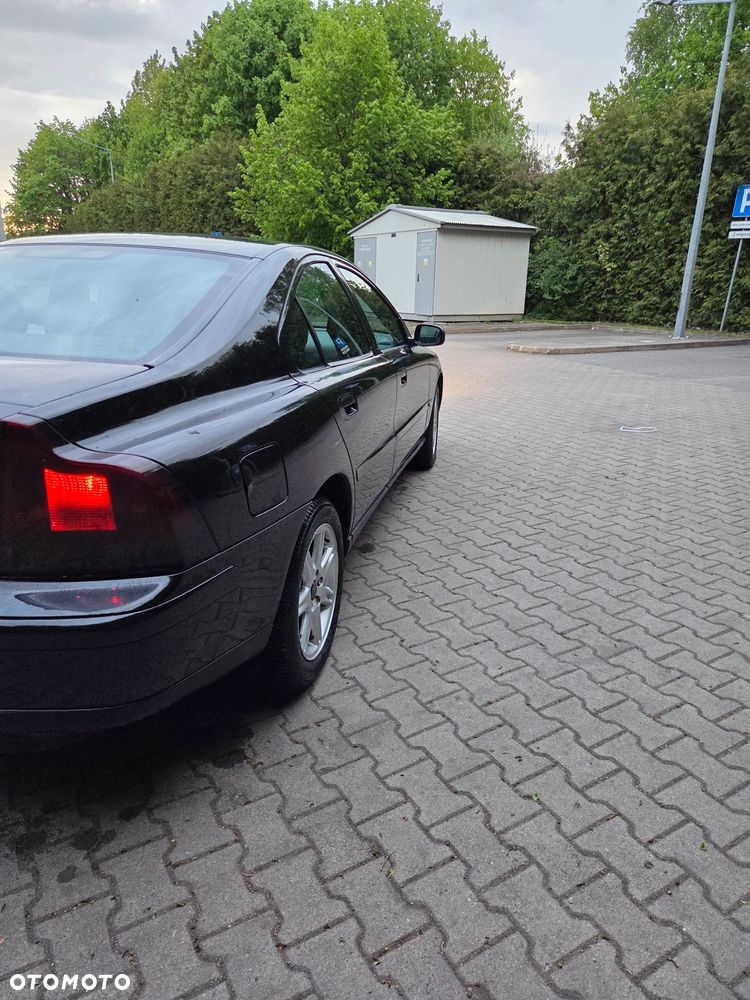Volvo S60 2.4 D5 - 4