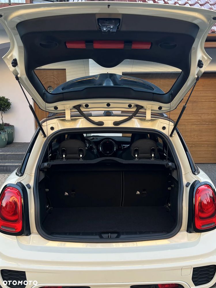 MINI Cooper John Works - 21