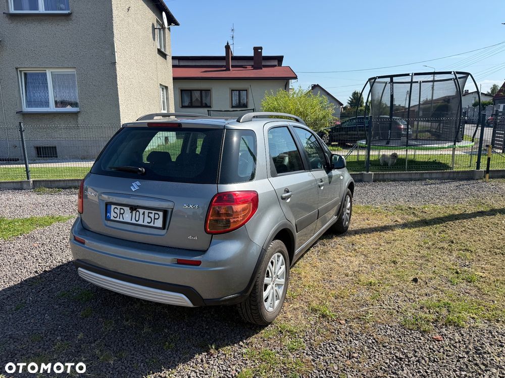 Suzuki SX4 1.6 VVT 4x4 Comfort - 4