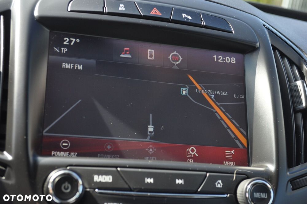 Opel Insignia - 12