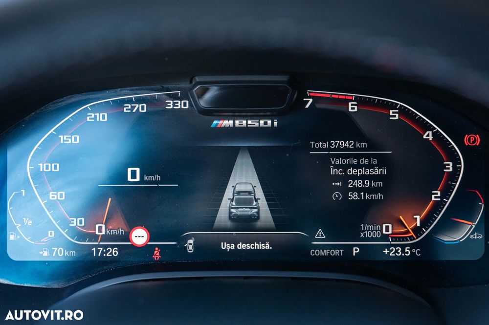 BMW M8 M850i xDrive - 26