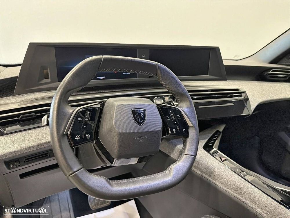 Peugeot 5008 1.2 Hybrid Allure e-DCS6 - 12