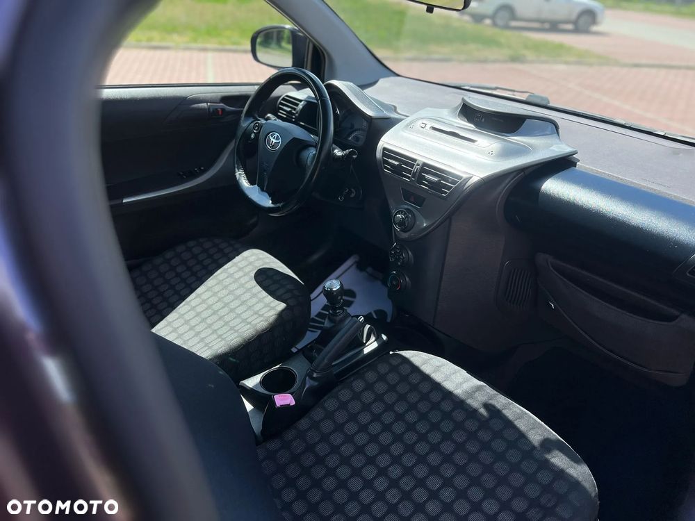 Toyota iQ 1.0 - 7