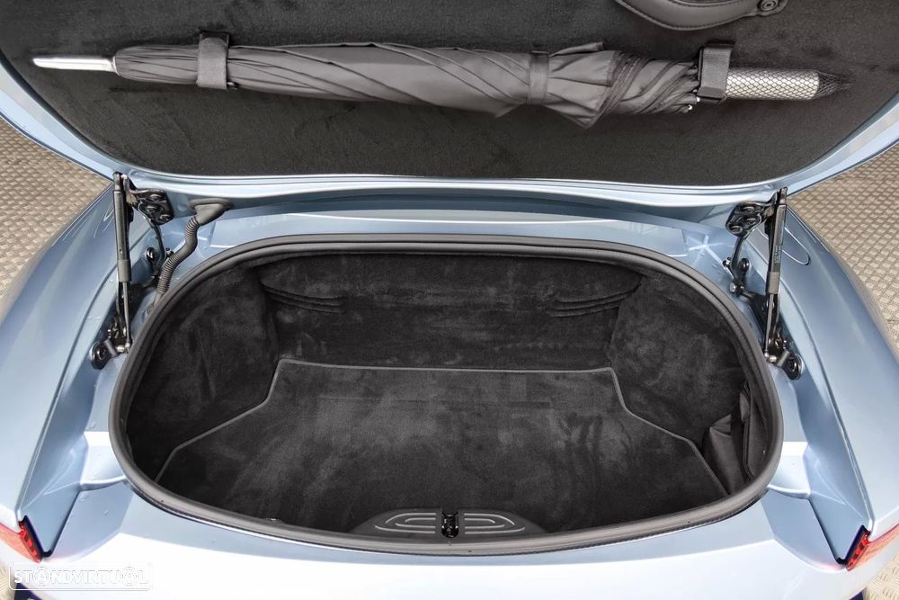 Aston Martin Vantage Roadster V8 - 21