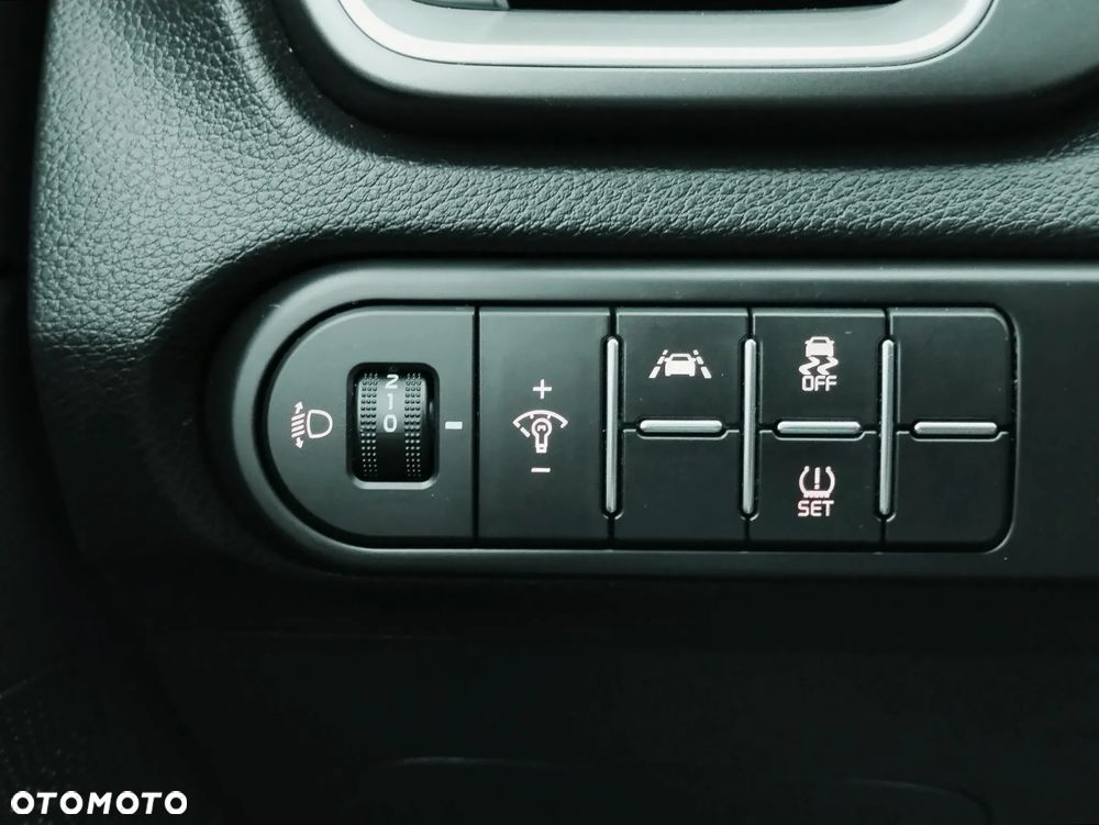 Kia XCeed 1.4 T-GDI M - 11