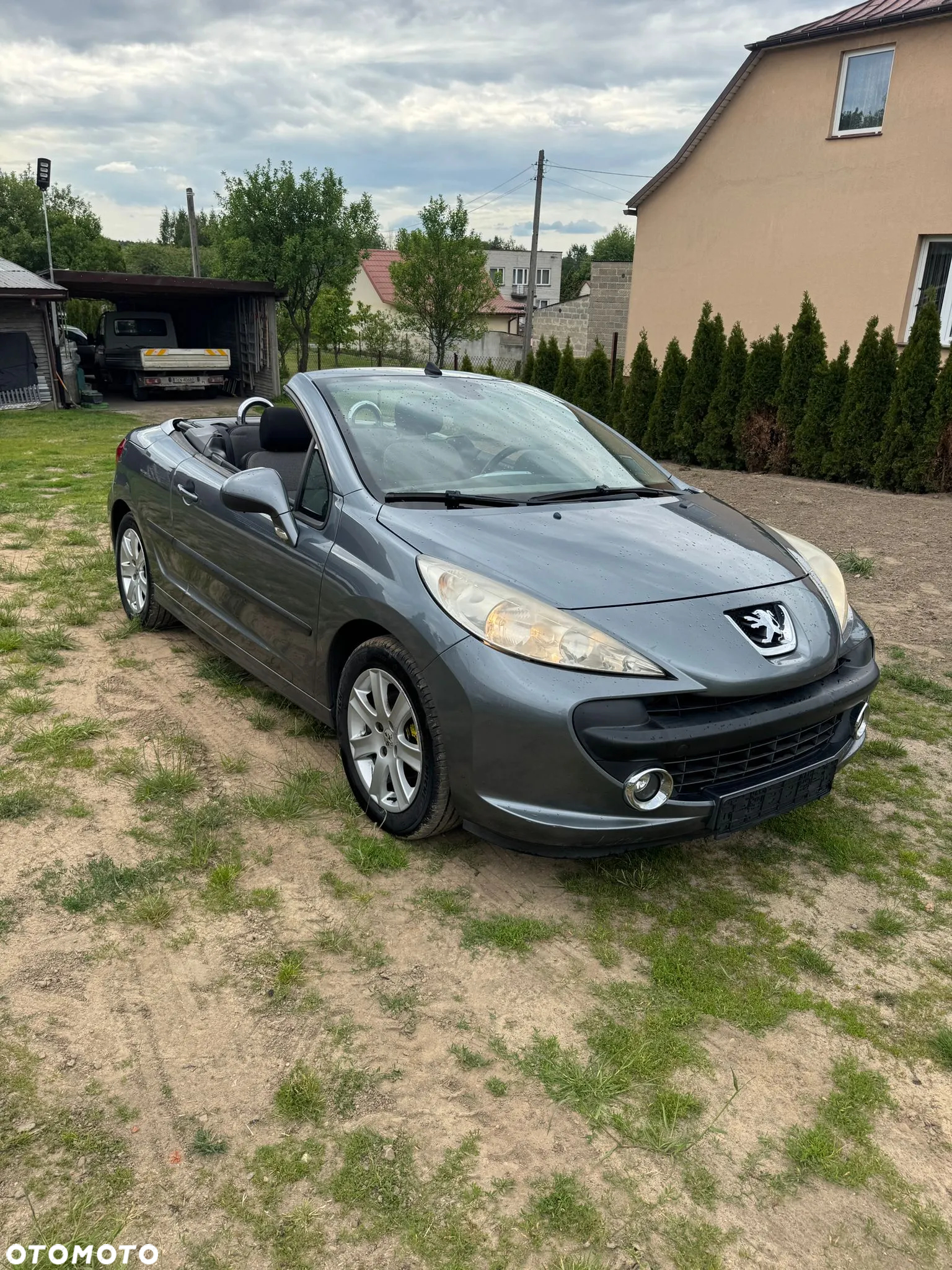 Peugeot 207 CC - 2