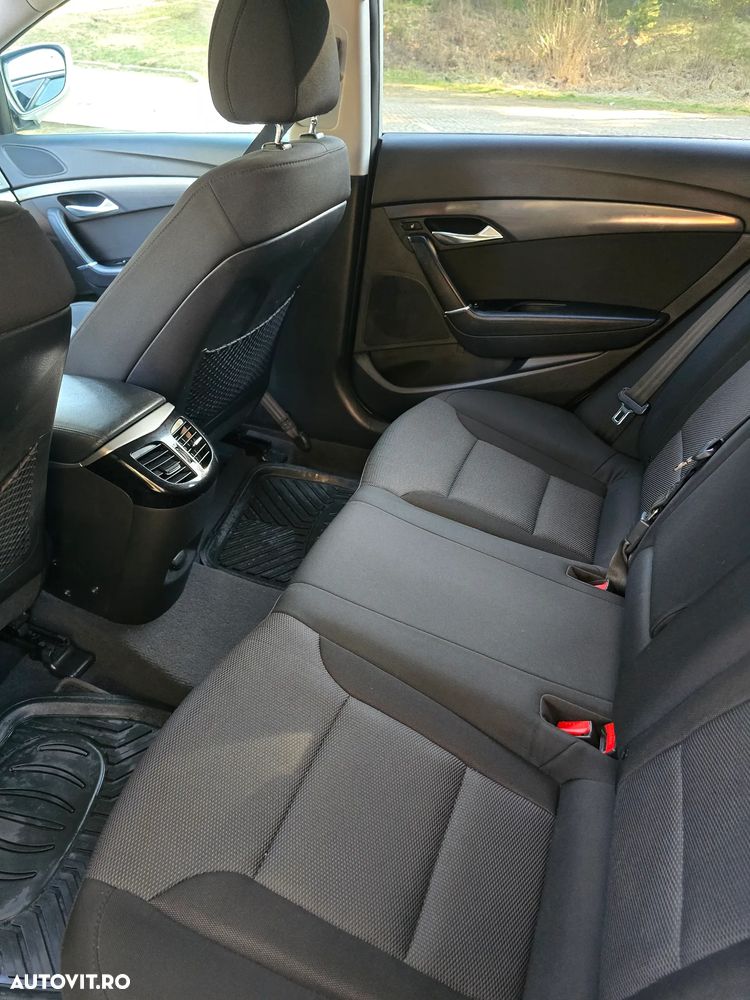 Hyundai i40 1.7 CRDI DPF Sedan Highway+ - 29