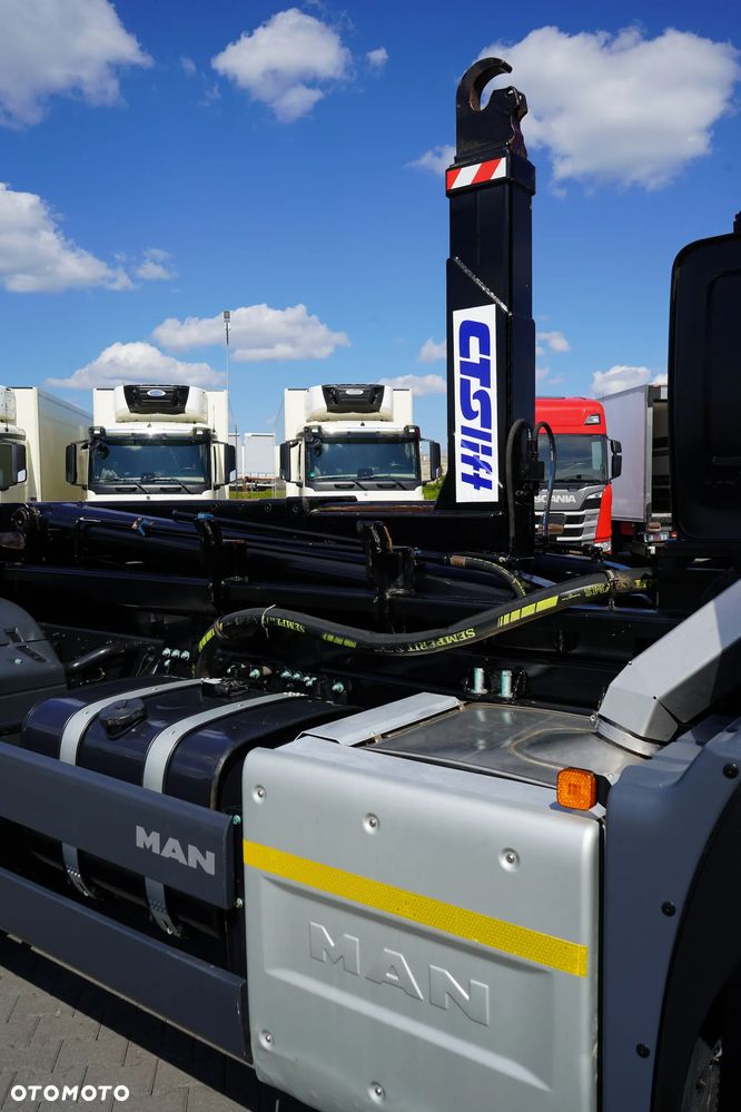 MAN TGS / 33.360  / 6 X 6  / E 6 / HAKOWIEC / MANUAL - 29