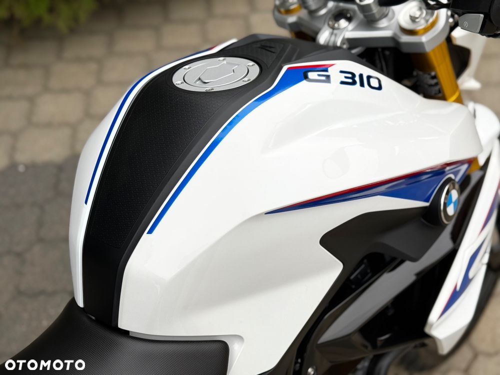 BMW G - 21