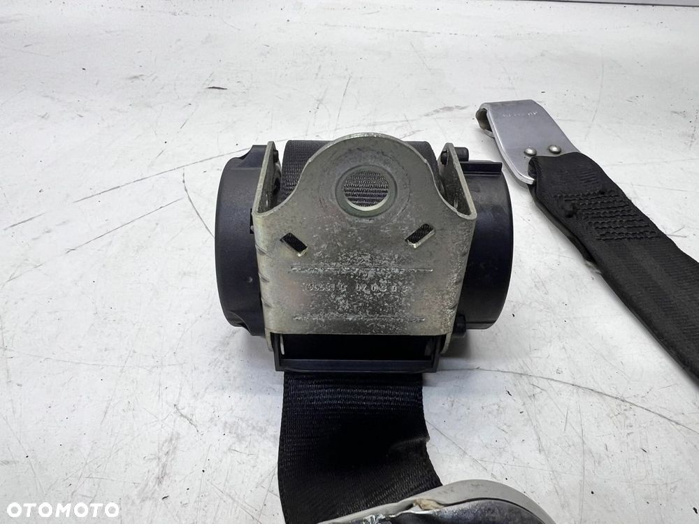 PAS BEZPIECZEŃSTWA W BAGAŻNIKU VW SHARAN 7M3857815C - 3