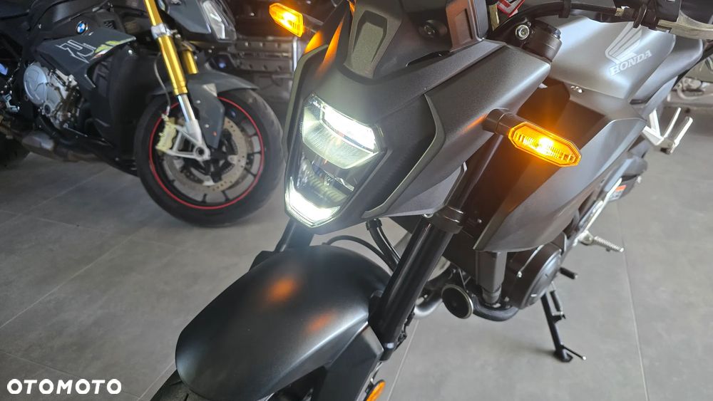 Honda Hornet - 20