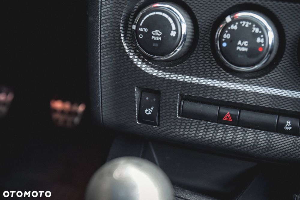 Dodge Challenger - 22