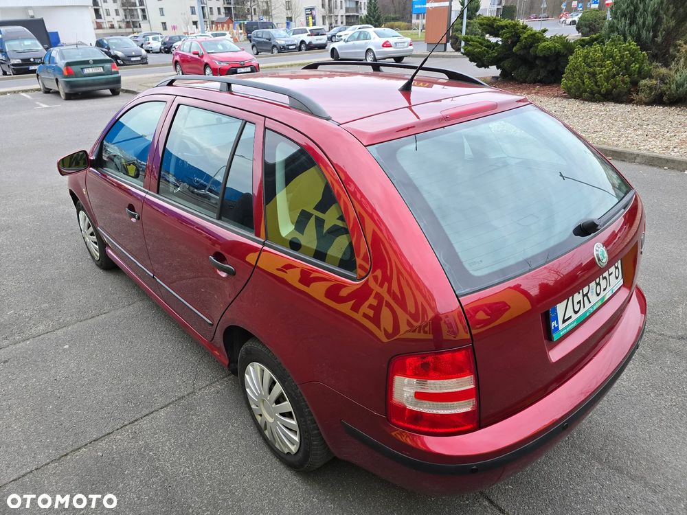 Skoda Fabia 1.4 16V Comfort - 17