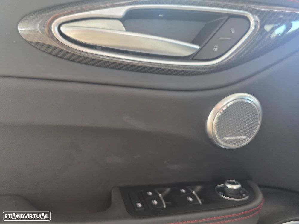 Alfa Romeo Giulia 2.2 D Estrema Q4 AT8 - 22