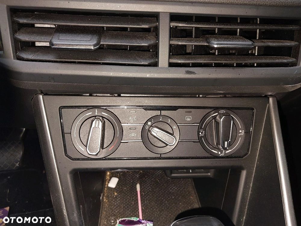 Volkswagen Taigo - 13