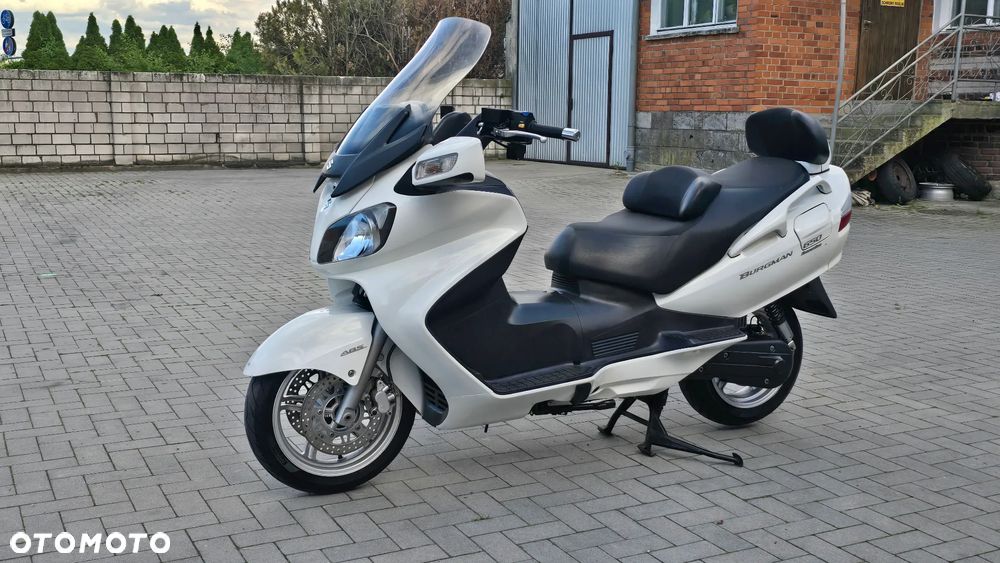 Suzuki Burgman - 3