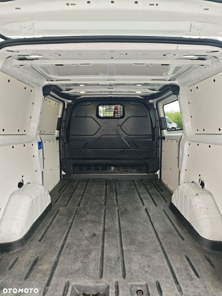 Ford Transit Custom - 19
