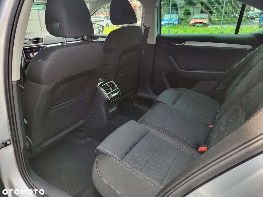 Skoda Superb 2.0 TDI Ambition - 16