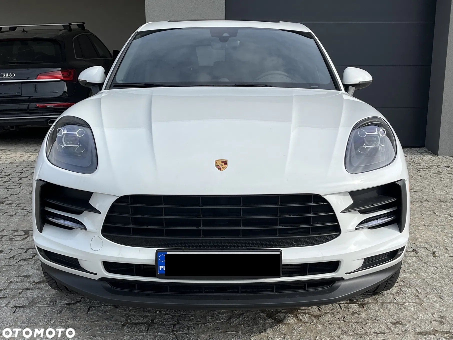 Porsche Macan Standard - 1