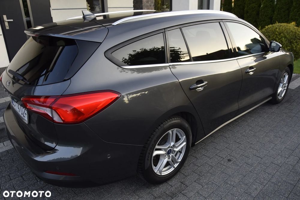 Ford Focus 1.0 EcoBoost STart-Stopp-System TITANIUM DESIGN - 18