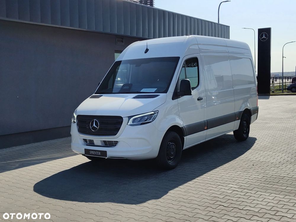 Mercedes-Benz Sprinter - 2