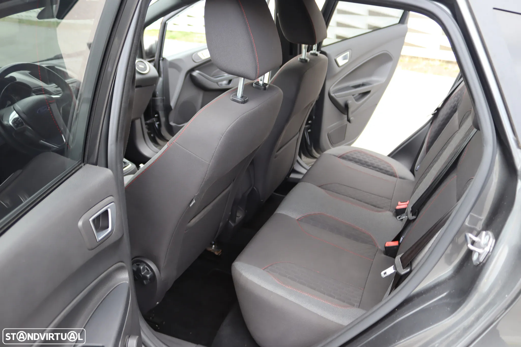 Ford Fiesta - 31