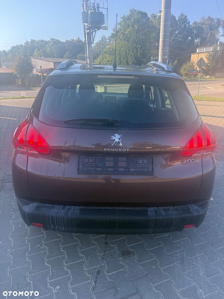 Peugeot 2008 1.2 Pure Tech Style - 4
