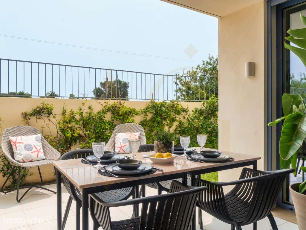 Apartamento T2 com Varanda com acesso a Piscina e garagem - Grande imagem: 2/28