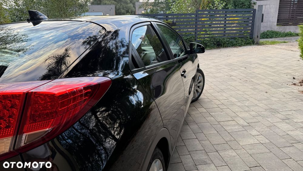 Honda Civic 1.8 i-VTEC Comfort Black Edition - 18