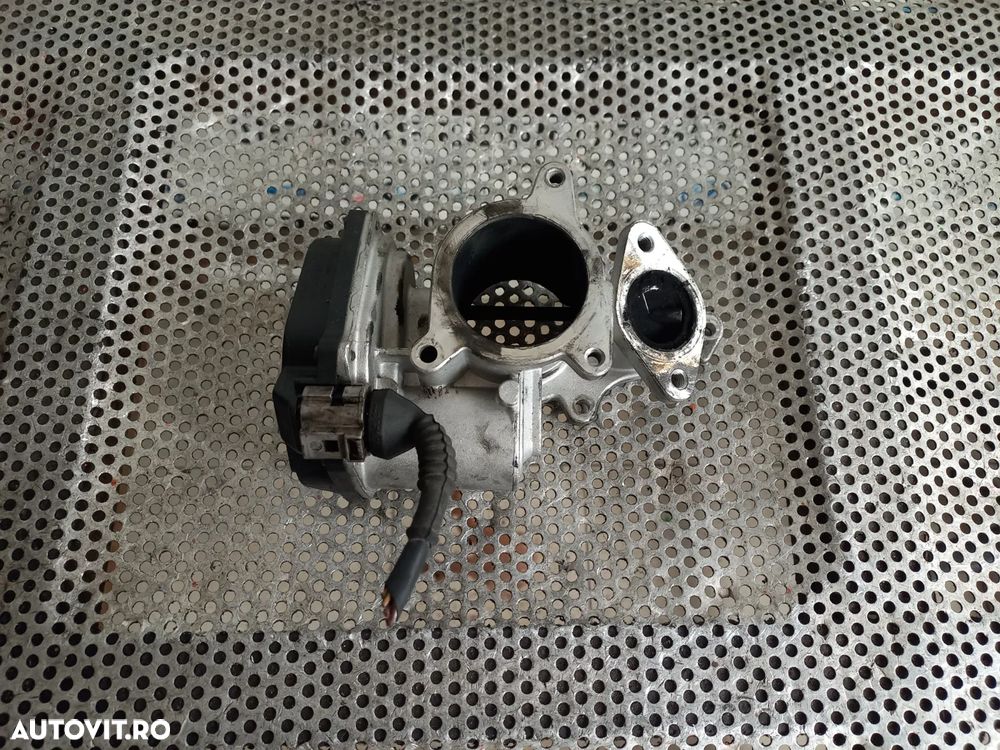 Clapeta Acceleratie Audi A4 A6 C6 2.0 Tdi Cod Motor BRE - 2