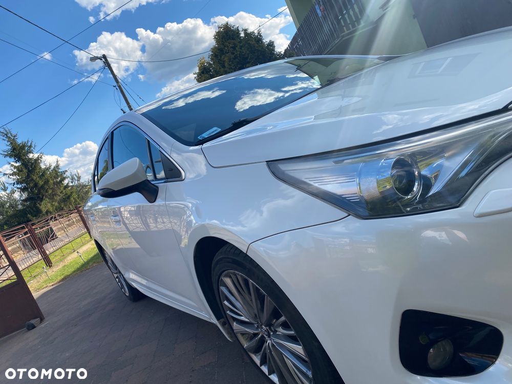 Toyota Avensis 2.0 D-4D Premium - 10