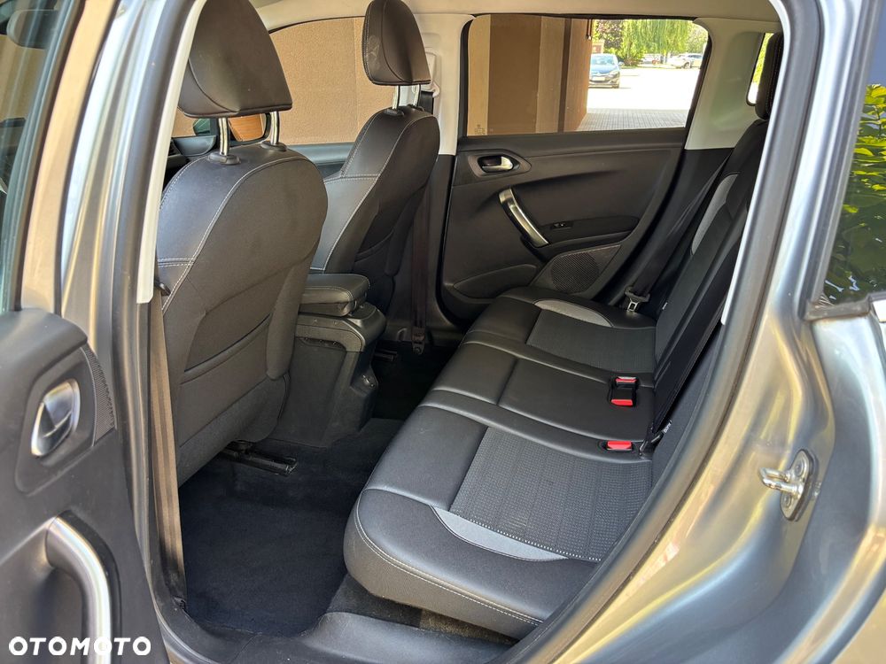 Peugeot 2008 PureTech 110 GPF Stop&Start EAT6 Allure - 5