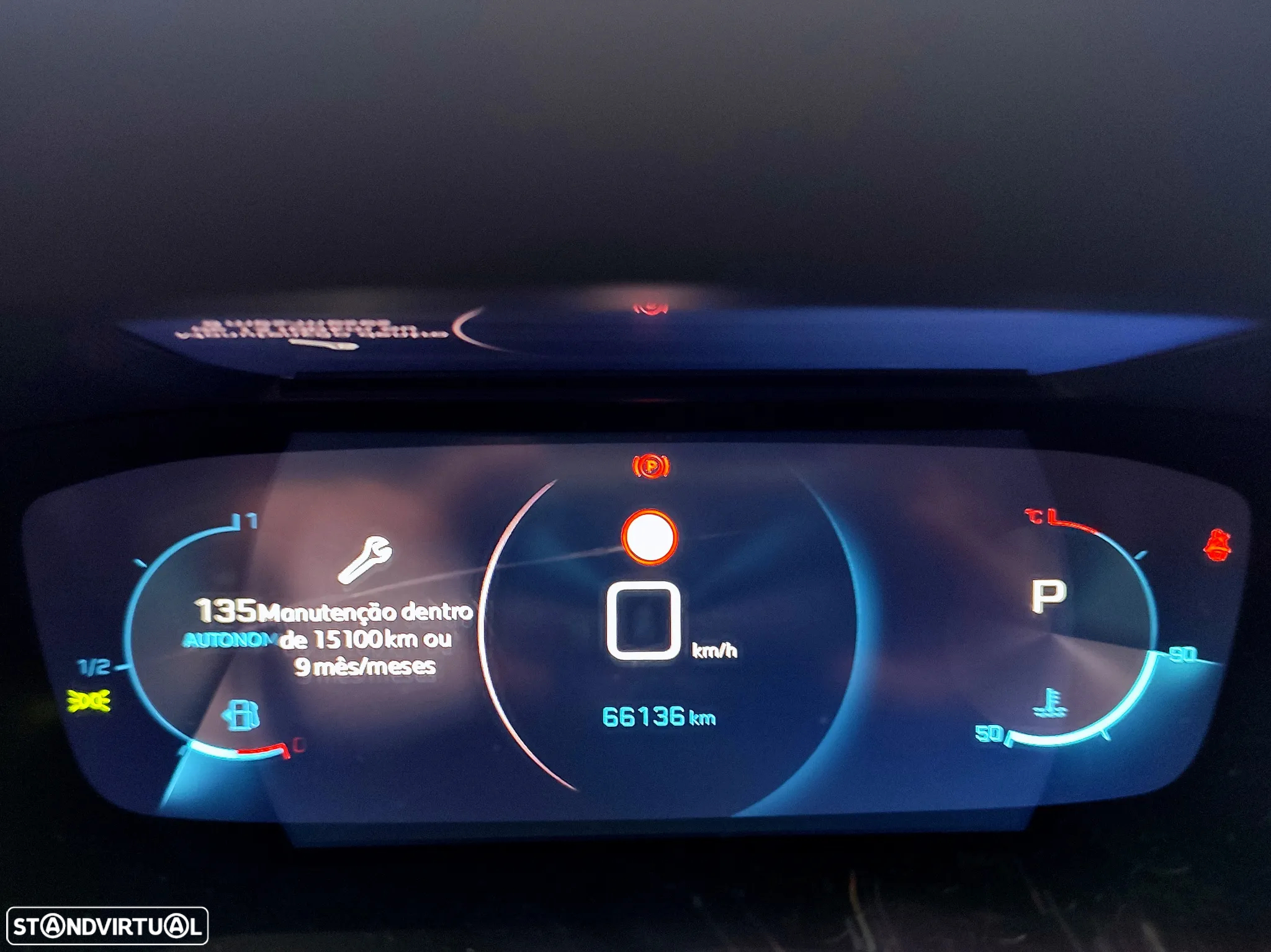 Peugeot 2008 1.2 PureTech GT EAT8 - 11