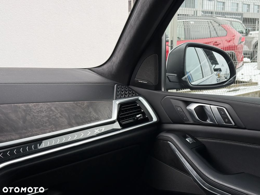 BMW X7 - 18
