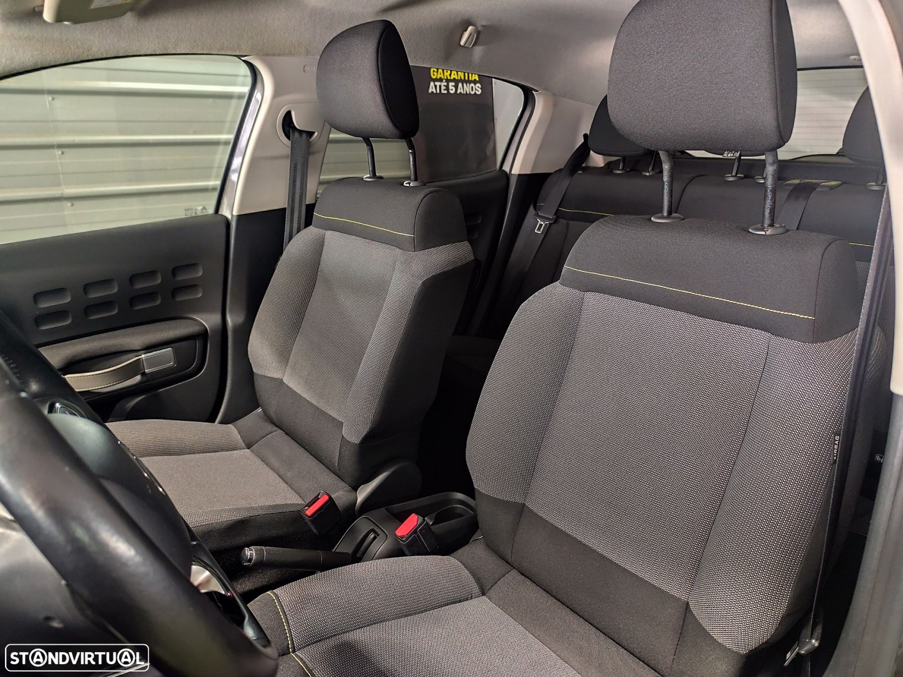 Citroën C3 1.2 PureTech Shine - 23