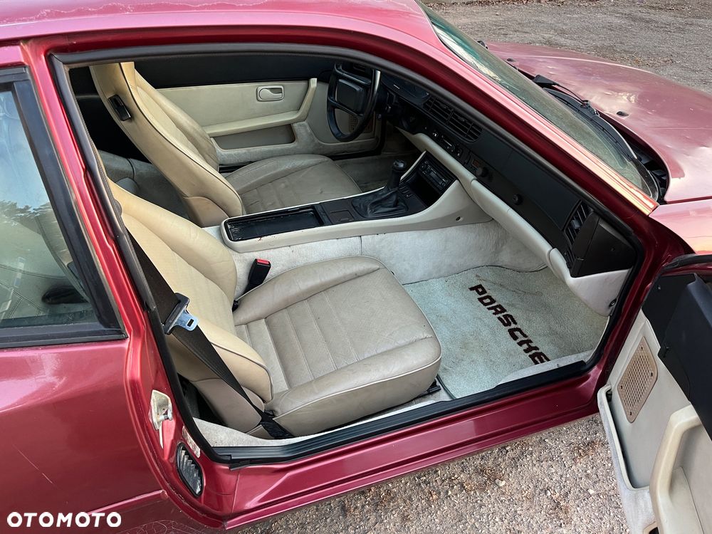 Porsche 944 - 12