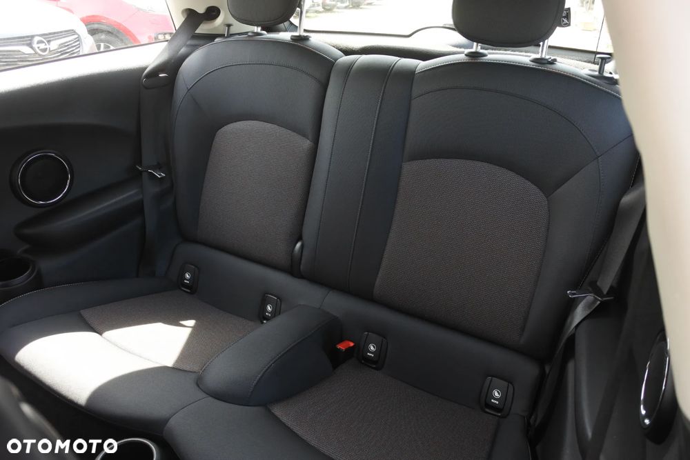 MINI Cooper John Works Trim - 9