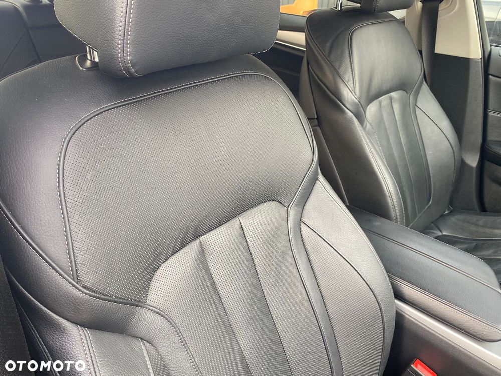 BMW Seria 5 530i Luxury Line sport - 28