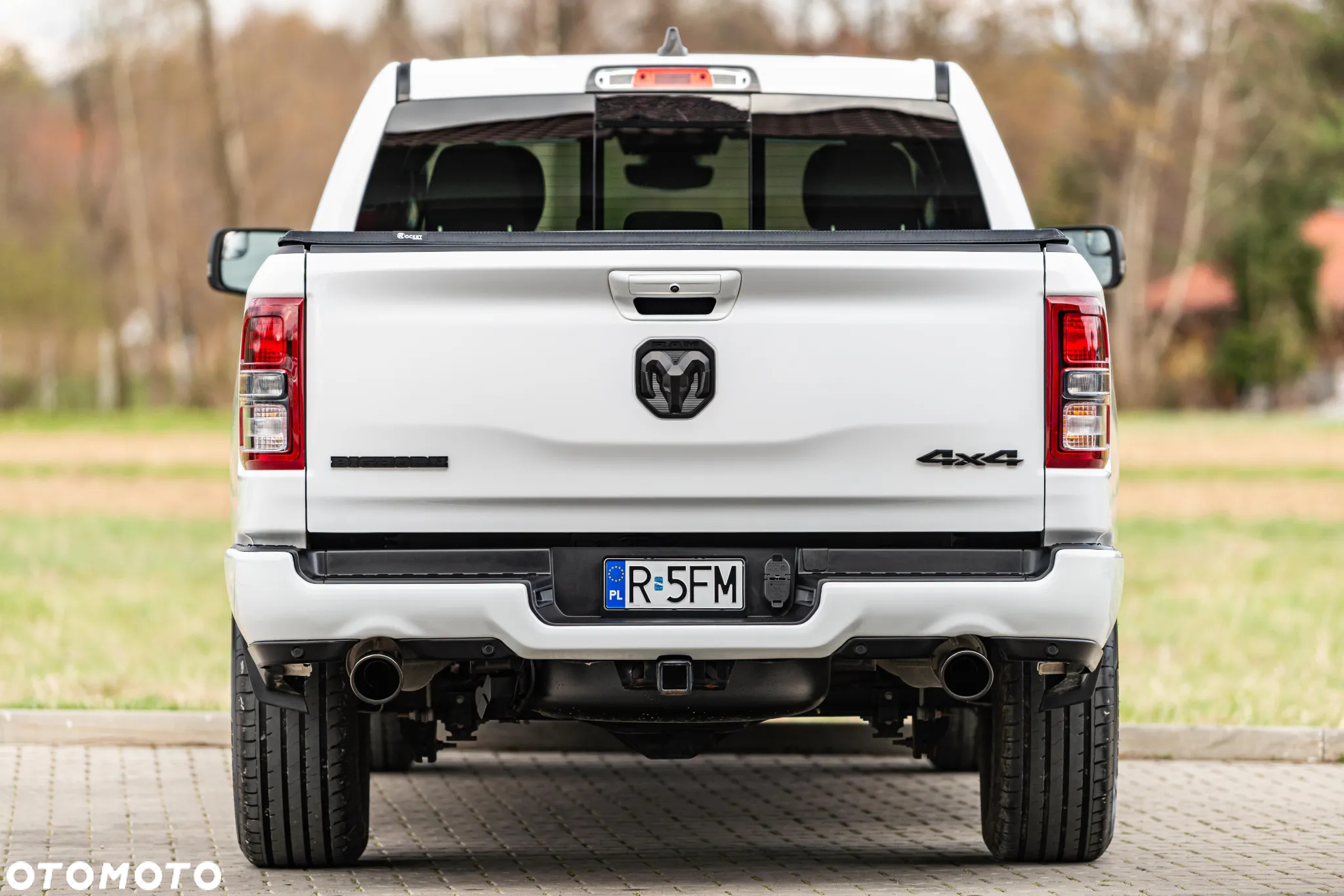 Dodge RAM 1500 5.7 4x4 - 17