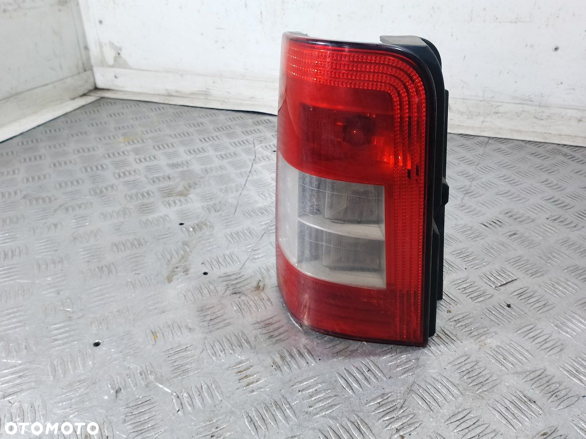 LAMPA TYLNA LEWA CITROEN BERLINGO I FL - 5
