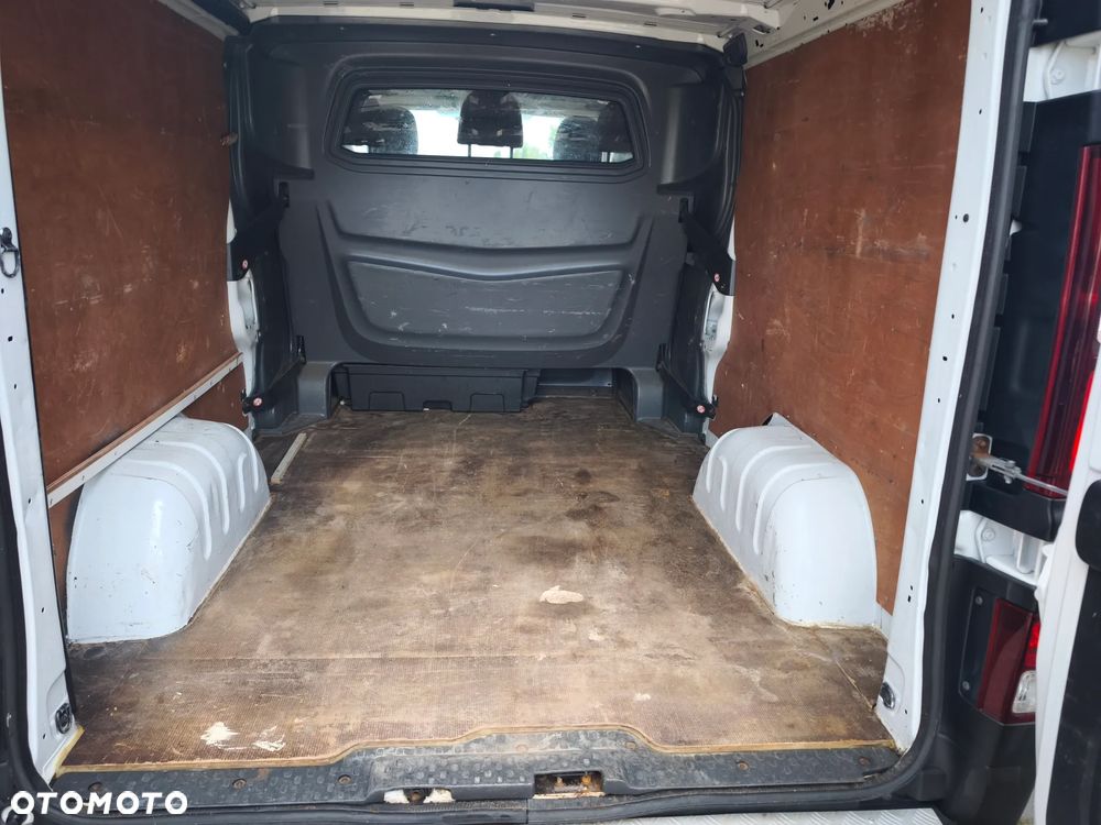 Opel Vivaro - 17