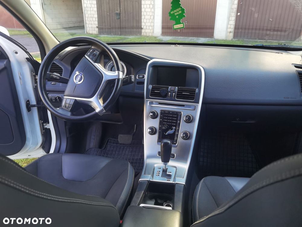 Volvo XC 60 2.4D AWD Kinetic - 6