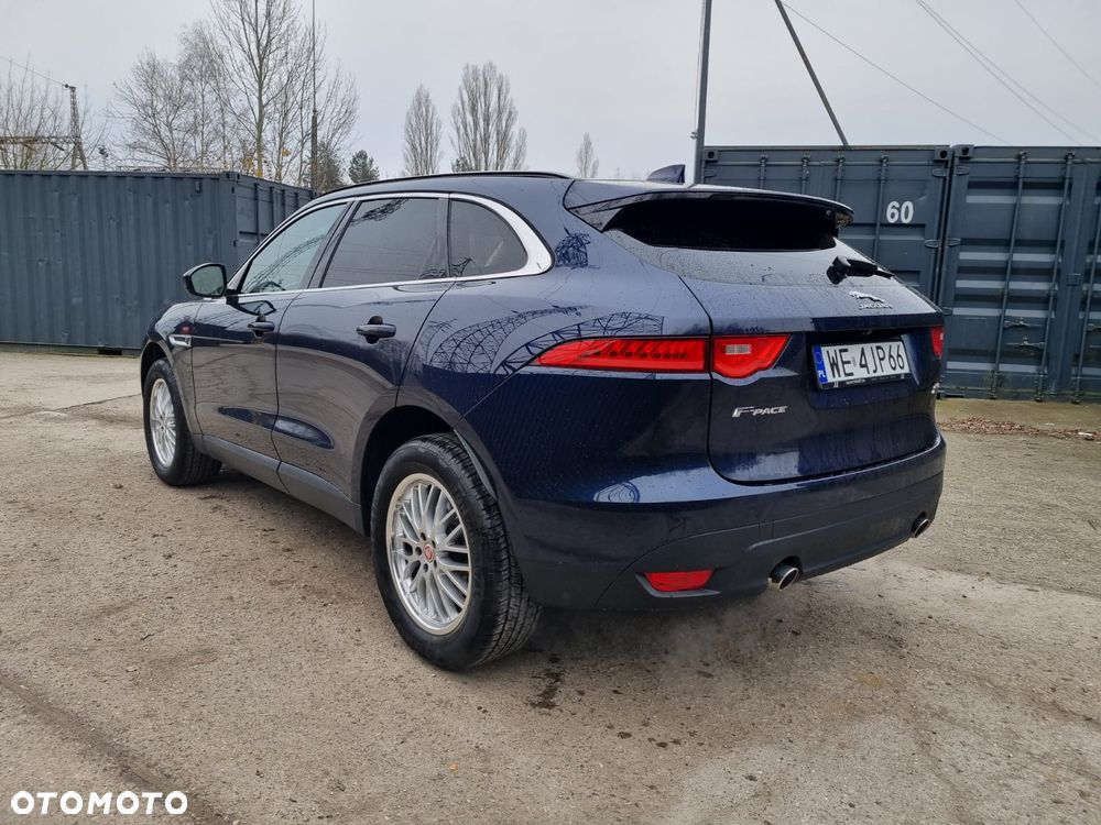 Jaguar F-Pace 25t AWD Prestige - 6