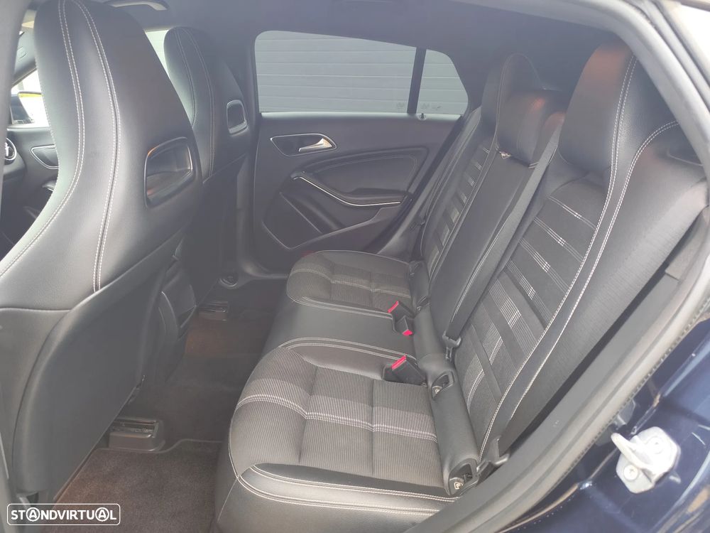 Mercedes-Benz CLA 180 d Shooting Brake - 11