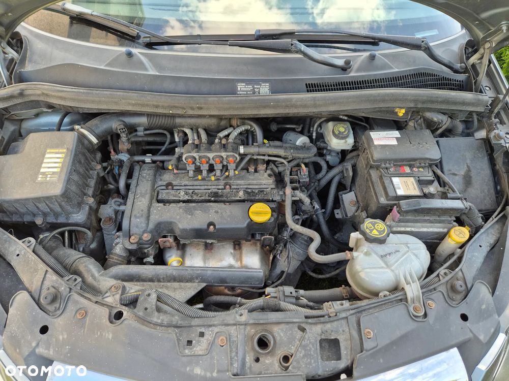 Opel Corsa 1.4 16V Cosmo - 20