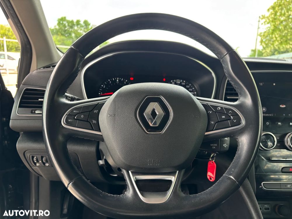 Renault Megane TCe GPF Zen - 25